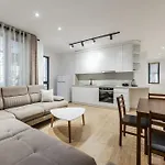 Pine & Sea Retreat By Pikhost Apartmán Golem (Tirana)