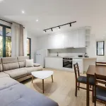 Pine & Sea Retreat By Pikhost Apartmán Golem (Tirana)