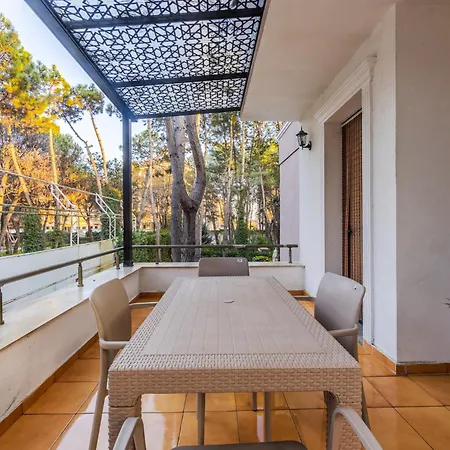 Appartement Pine & Sea Retreat By Pikhost Golem (Tirana)
