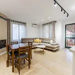 Pine & Sea Retreat By Pikhost Apartament
