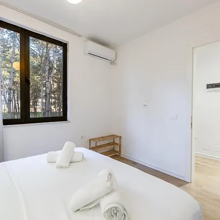 شقة Pine & Sea Retreat By Pikhost