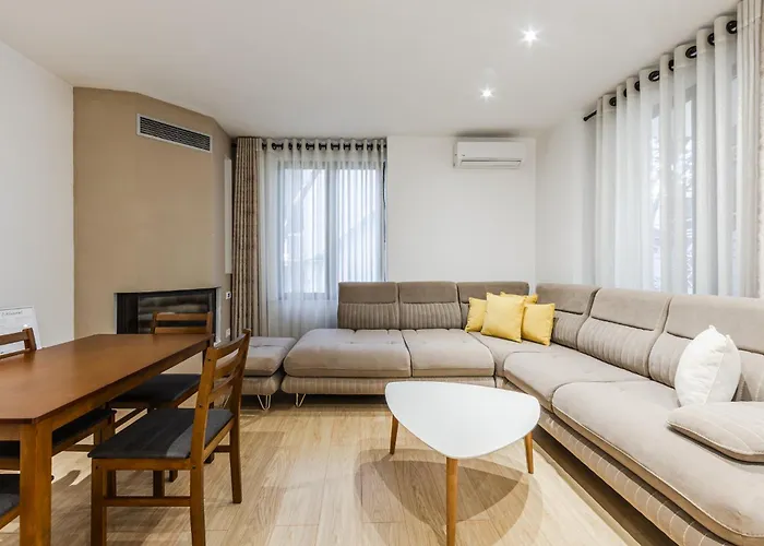 Apartment Pine & Sea Retreat By Pikhost